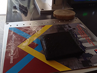 CO2激光打标机在皮制品行业的应用 CO2激光打标机在皮制品行业的应用