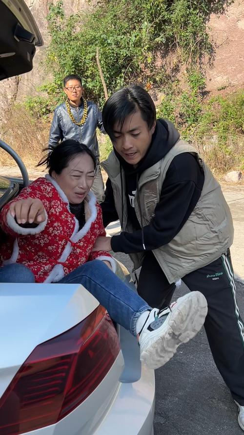 男网红直播家暴妻子,男网红直播家暴妻子视频